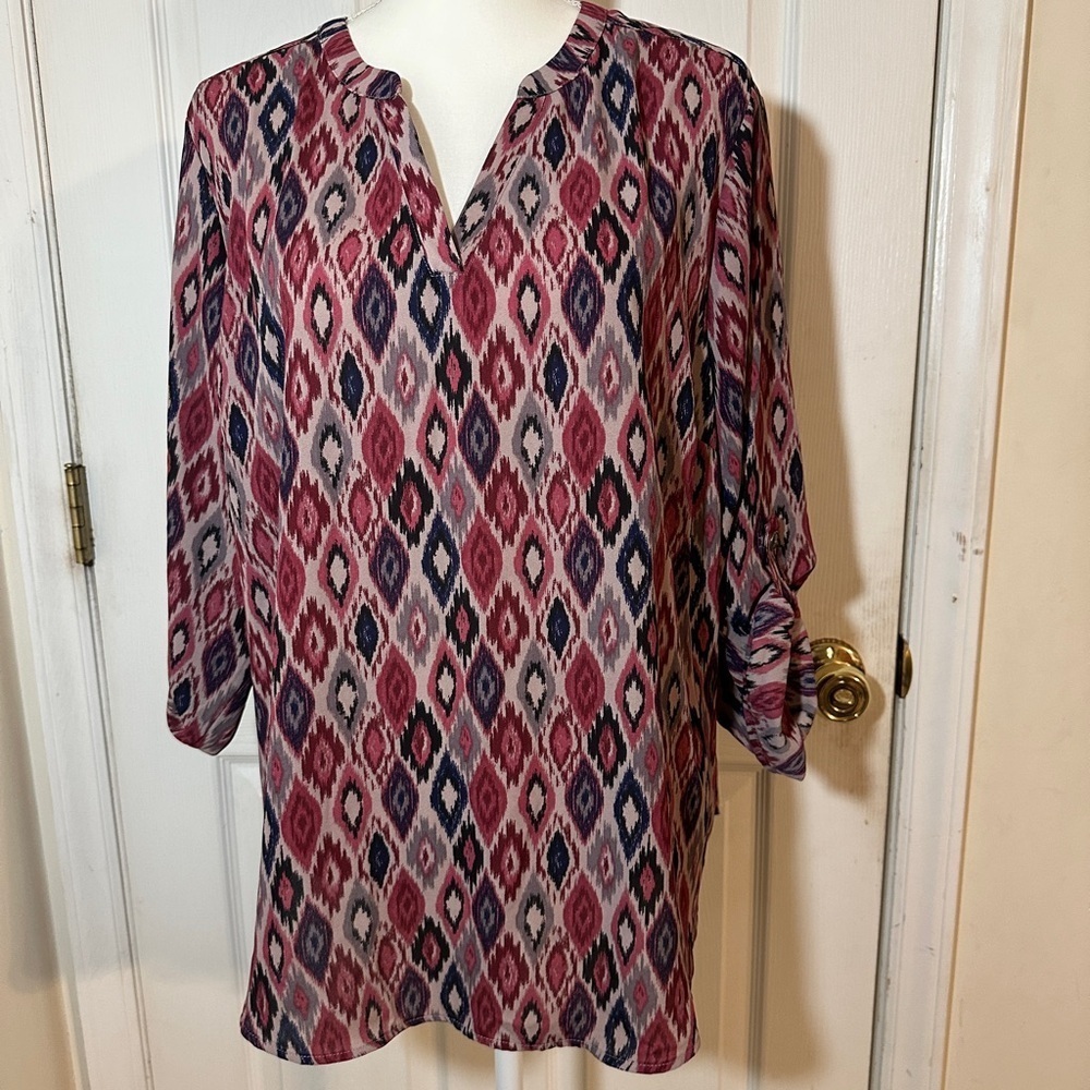Maurices sheer top in geometric burgundy and navy. Size 1X.